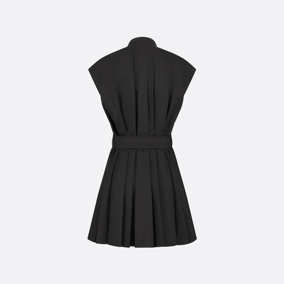 Dior Short Dress
Black Cotton Gabardine Fr36 - Picture 2 of 6